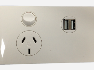 CMS Power Outlet Single N/W + Dual 4A USB W/12VDC Terminal