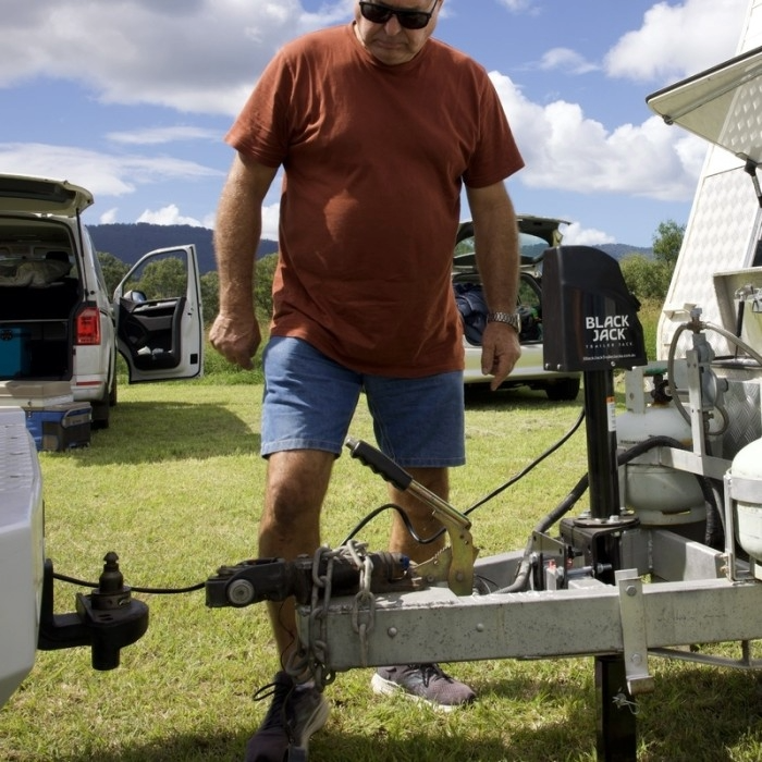 Black Jack Maxi Electric Trailer Jack + Wiring Harness - 2000kg - Image 4
